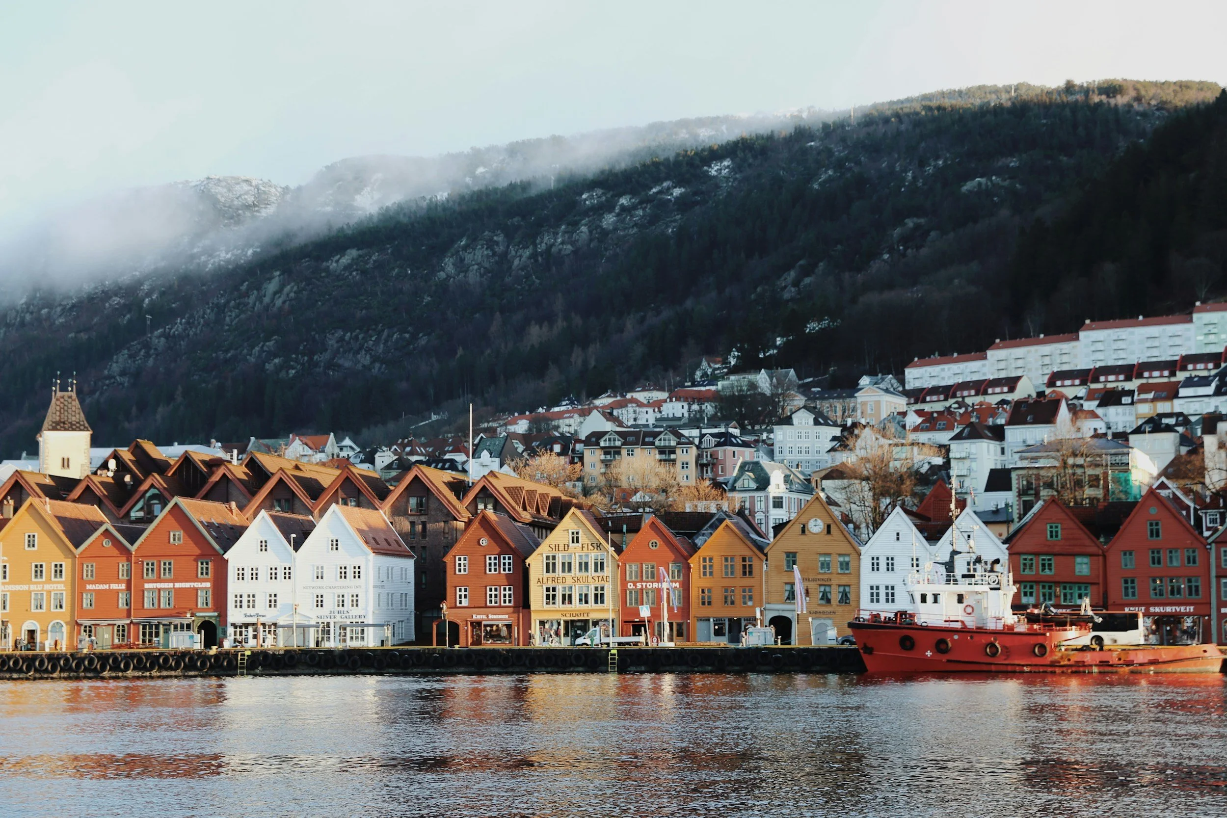 Arbeidsbenk hos EasyPC i Bergen for send pc til reparasjon
